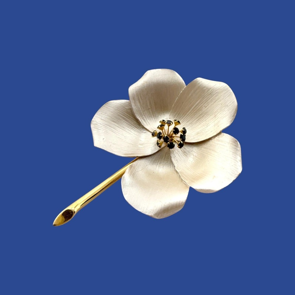 Vintage Park Lane Flower Brooch Pearl Cream Enamel Gold Tone Black Rhinestones